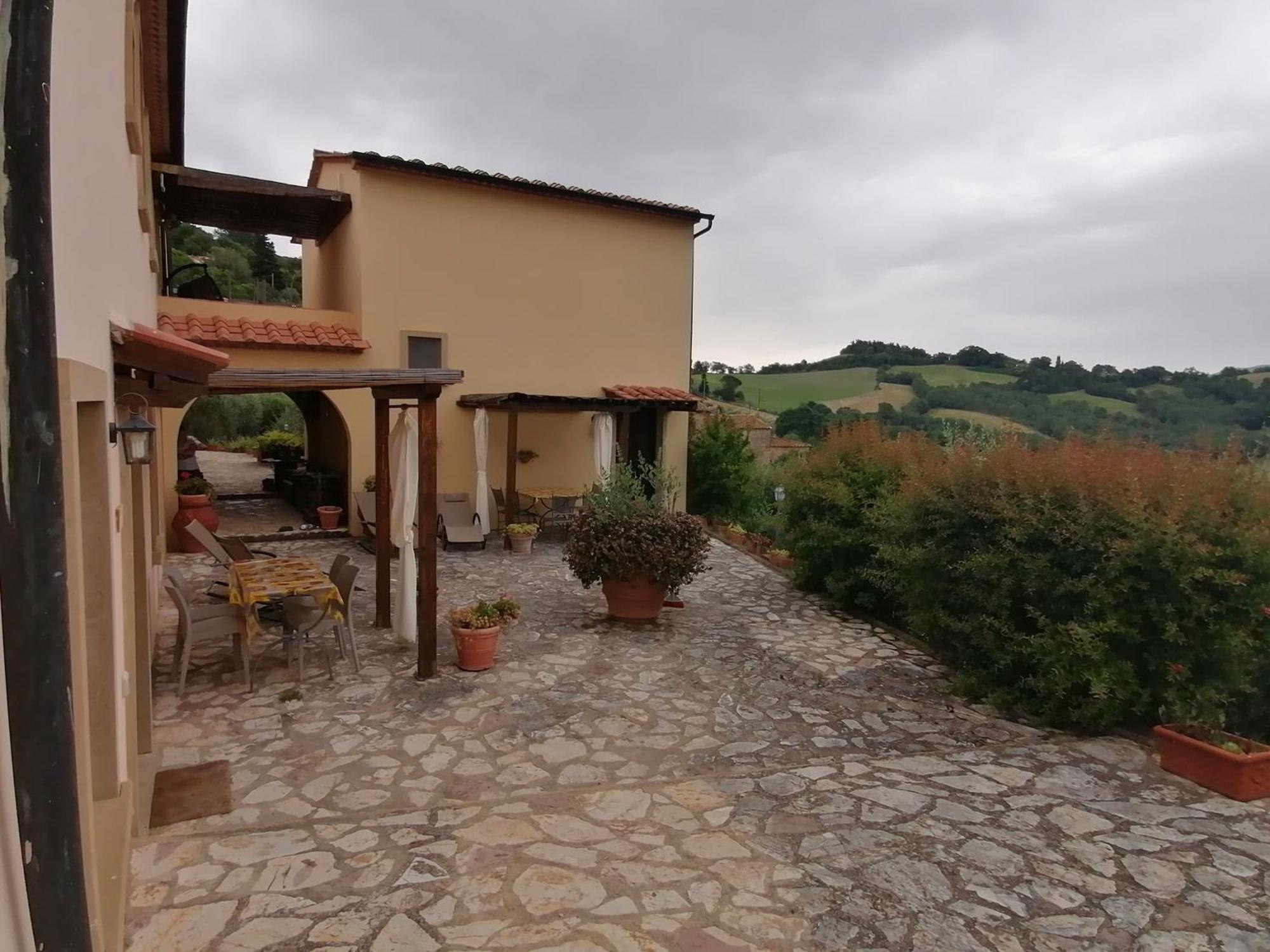 Residence Il Monastero Pomarance Εξωτερικό φωτογραφία